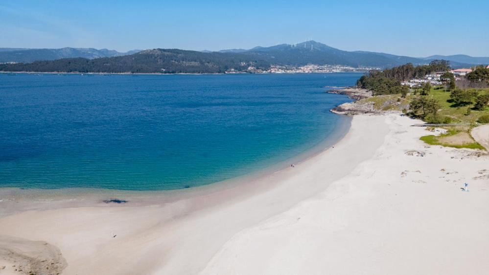 Apartamento Portosin Con Piscina Al Lado De La Playa Linteiros Exterior foto